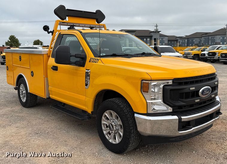 image for item EU2224 2021 Ford F350 Super Duty utility bed pickup truck