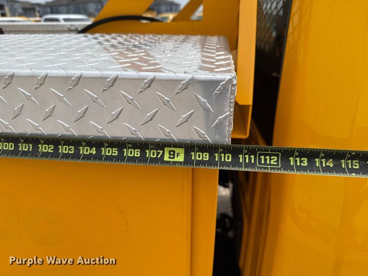 image for item EU2224 2021 Ford F350 Super Duty utility bed pickup truck