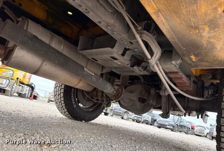 image for item EU2224 2021 Ford F350 Super Duty utility bed pickup truck