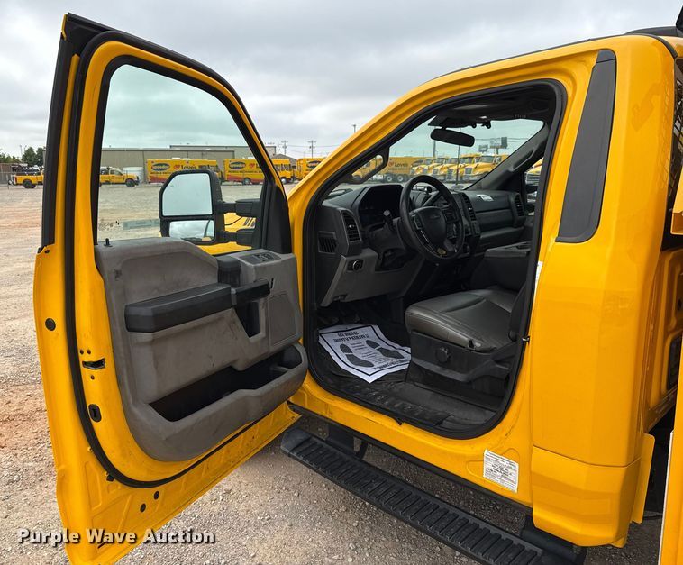 image for item EU2224 2021 Ford F350 Super Duty utility bed pickup truck