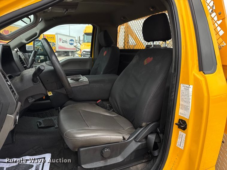 image for item EU2224 2021 Ford F350 Super Duty utility bed pickup truck