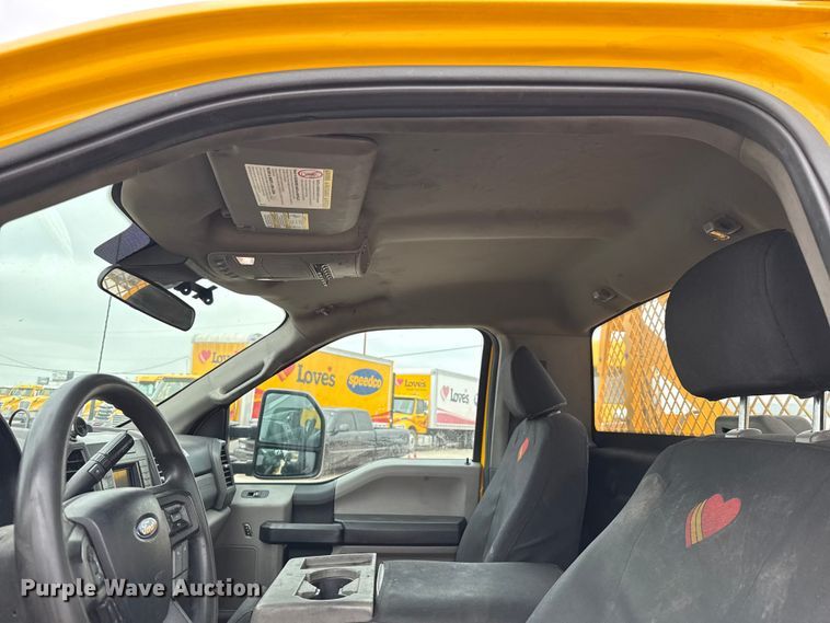 image for item EU2224 2021 Ford F350 Super Duty utility bed pickup truck