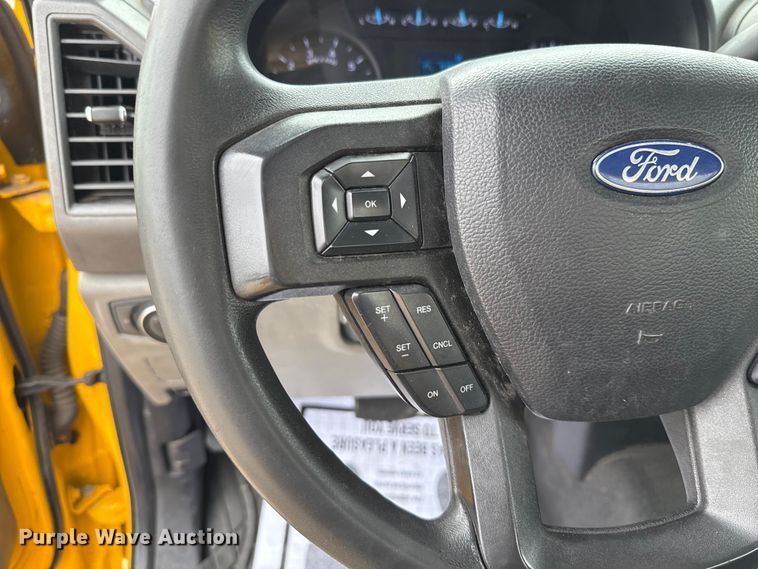 image for item EU2224 2021 Ford F350 Super Duty utility bed pickup truck