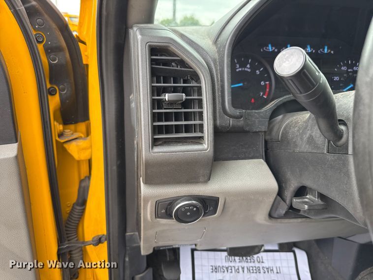 image for item EU2224 2021 Ford F350 Super Duty utility bed pickup truck