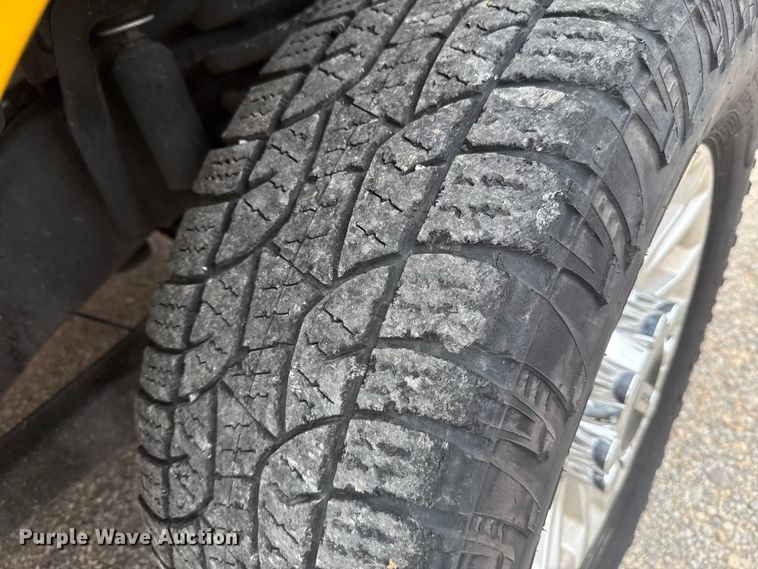 image for item EU2224 2021 Ford F350 Super Duty utility bed pickup truck