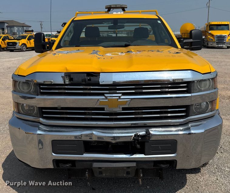 image for item EU2225 2015 Chevrolet Silverado 3500HD utility bed pickup truck
