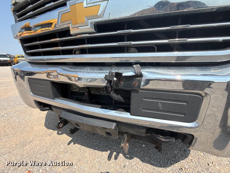 image for item EU2225 2015 Chevrolet Silverado 3500HD utility bed pickup truck