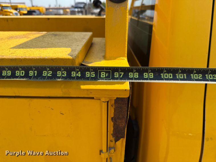 image for item EU2225 2015 Chevrolet Silverado 3500HD utility bed pickup truck