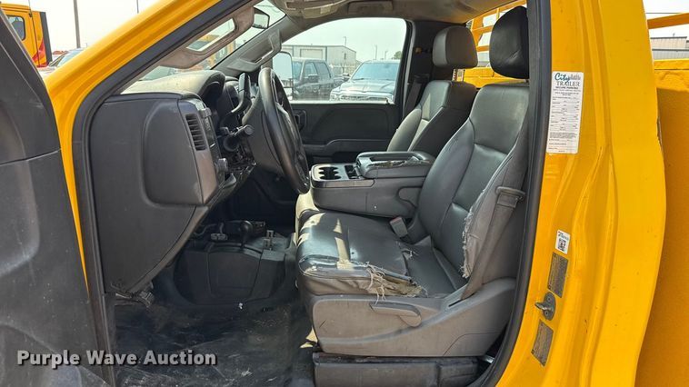 image for item EU2225 2015 Chevrolet Silverado 3500HD utility bed pickup truck