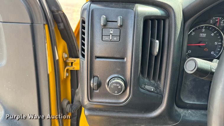 image for item EU2225 2015 Chevrolet Silverado 3500HD utility bed pickup truck