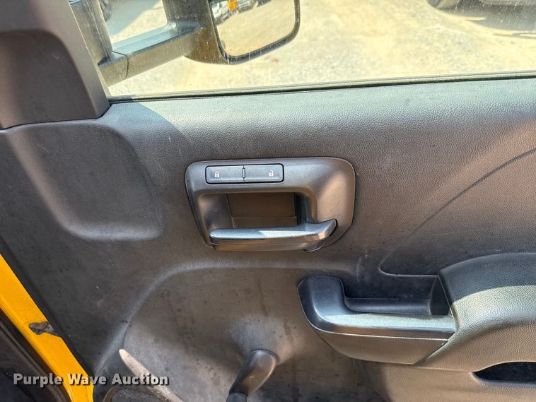 image for item EU2225 2015 Chevrolet Silverado 3500HD utility bed pickup truck