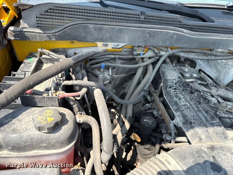 image for item EU2225 2015 Chevrolet Silverado 3500HD utility bed pickup truck