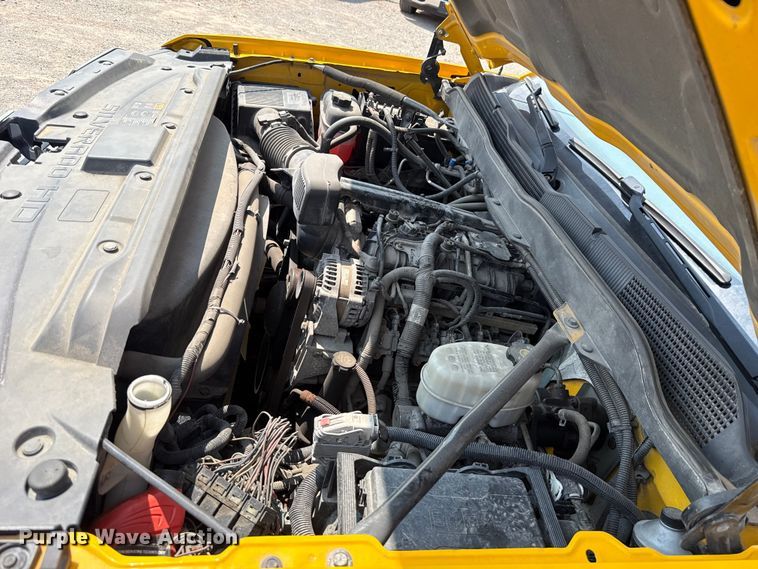 image for item EU2225 2015 Chevrolet Silverado 3500HD utility bed pickup truck