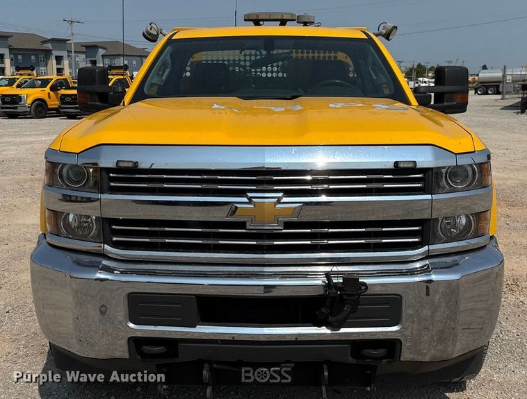 image for item EU2226 2018 Chevrolet Silverado 3500HD utility bed pickup truck