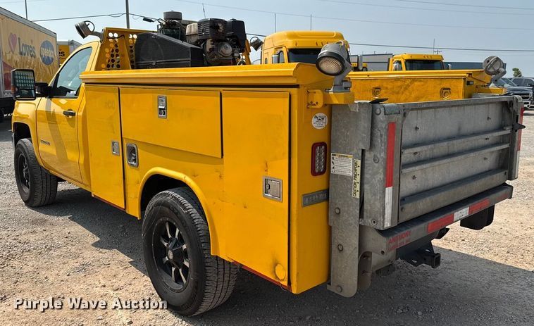 image for item EU2226 2018 Chevrolet Silverado 3500HD utility bed pickup truck