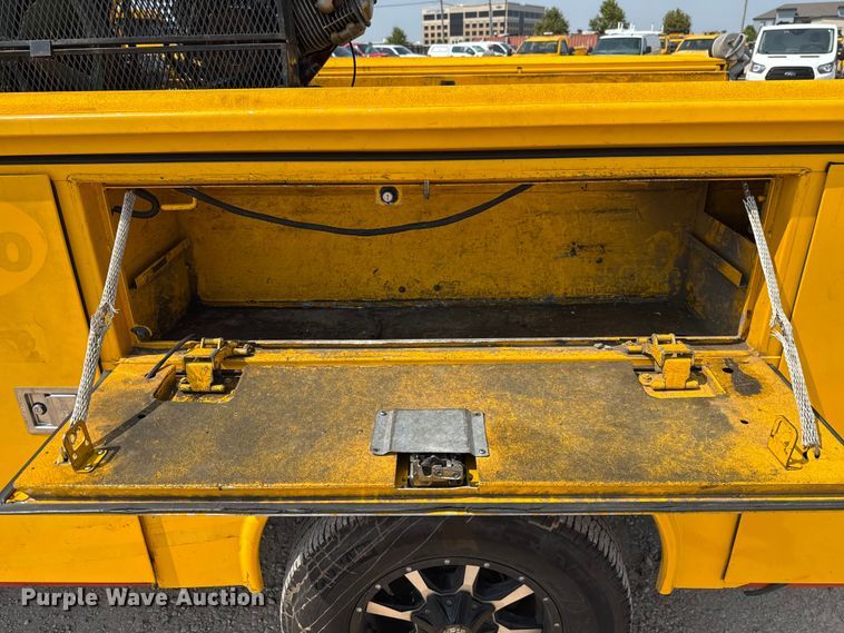 image for item EU2226 2018 Chevrolet Silverado 3500HD utility bed pickup truck