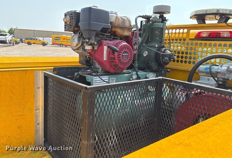 image for item EU2226 2018 Chevrolet Silverado 3500HD utility bed pickup truck