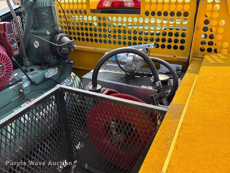 image for item EU2226 2018 Chevrolet Silverado 3500HD utility bed pickup truck