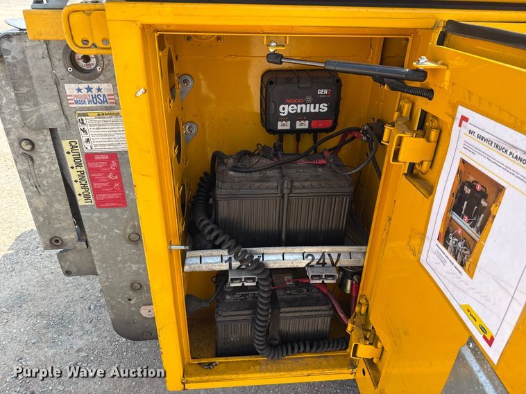 image for item EU2226 2018 Chevrolet Silverado 3500HD utility bed pickup truck