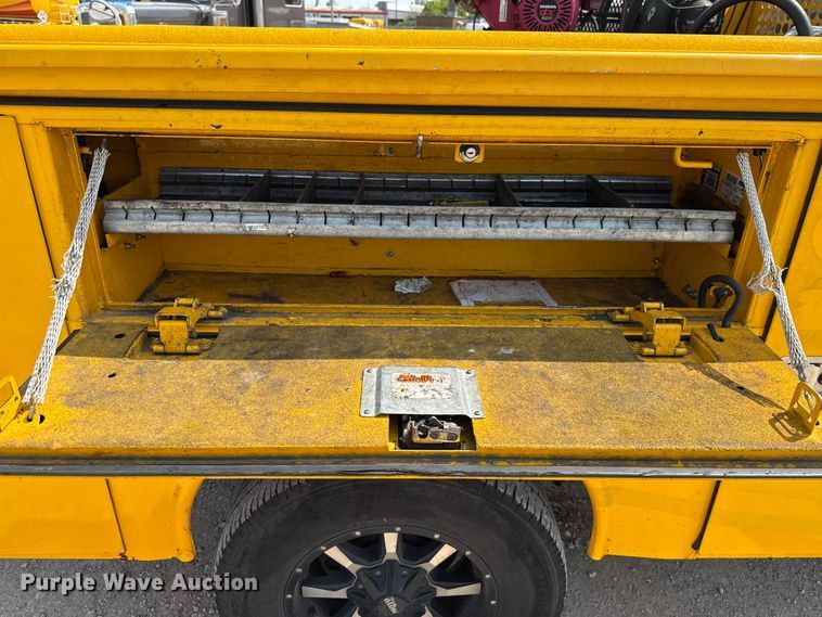 image for item EU2226 2018 Chevrolet Silverado 3500HD utility bed pickup truck