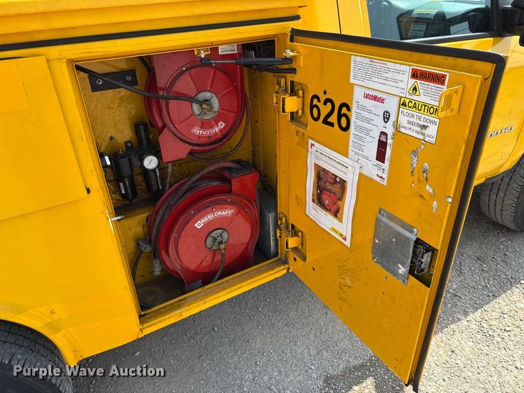 image for item EU2226 2018 Chevrolet Silverado 3500HD utility bed pickup truck