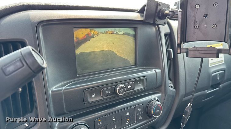 image for item EU2226 2018 Chevrolet Silverado 3500HD utility bed pickup truck