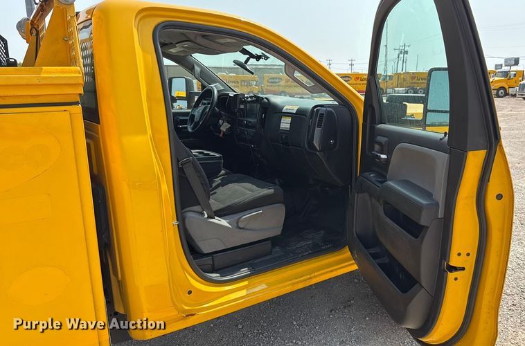 image for item EU2226 2018 Chevrolet Silverado 3500HD utility bed pickup truck