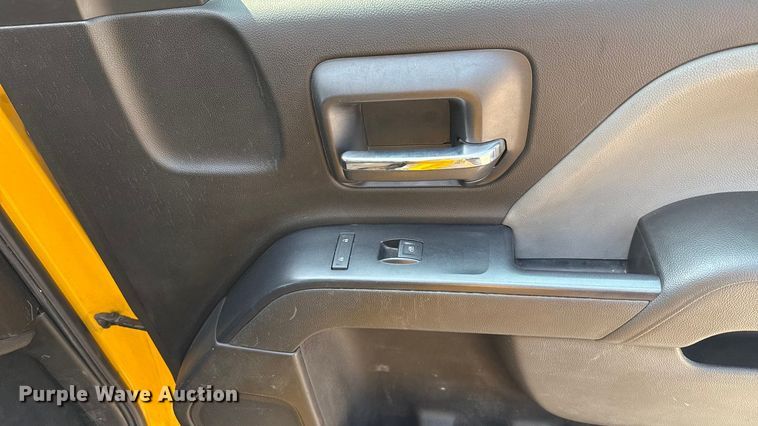 image for item EU2226 2018 Chevrolet Silverado 3500HD utility bed pickup truck