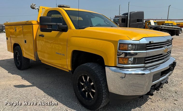 image for item EU2227 2018 Chevrolet Silverado 3500HD utility bed pickup truck