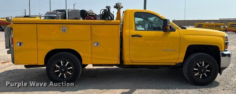 image for item EU2227 2018 Chevrolet Silverado 3500HD utility bed pickup truck