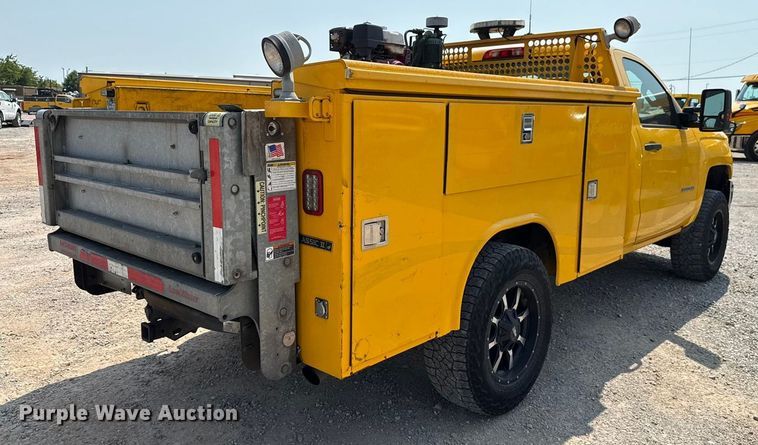 image for item EU2227 2018 Chevrolet Silverado 3500HD utility bed pickup truck