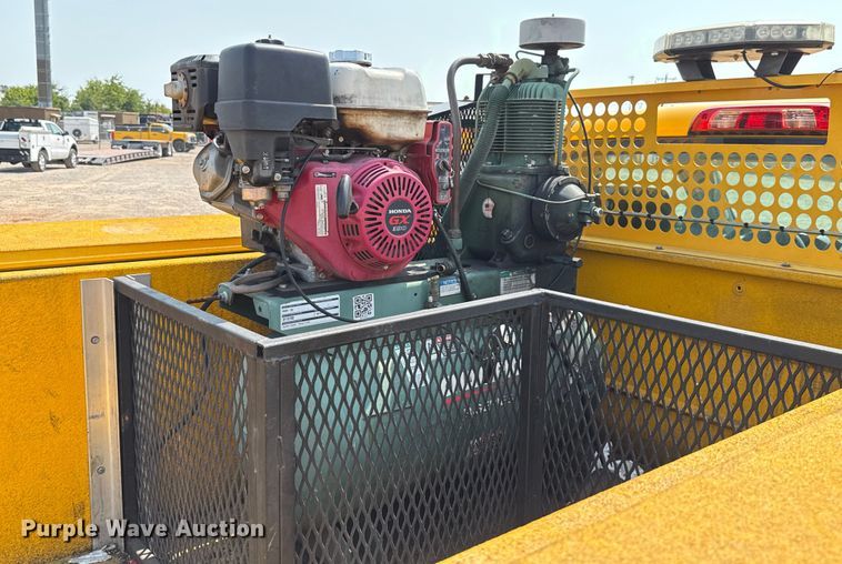 image for item EU2227 2018 Chevrolet Silverado 3500HD utility bed pickup truck