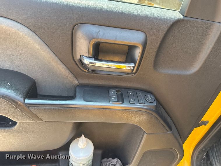 image for item EU2227 2018 Chevrolet Silverado 3500HD utility bed pickup truck