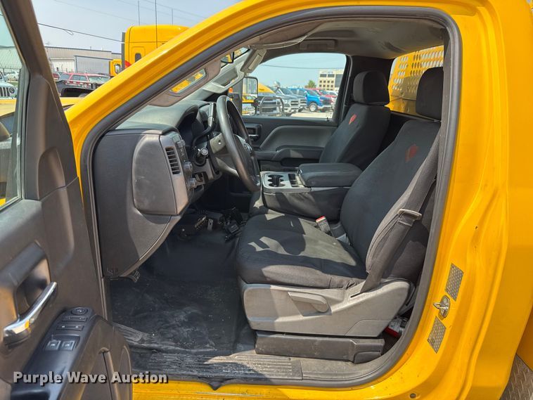 image for item EU2227 2018 Chevrolet Silverado 3500HD utility bed pickup truck