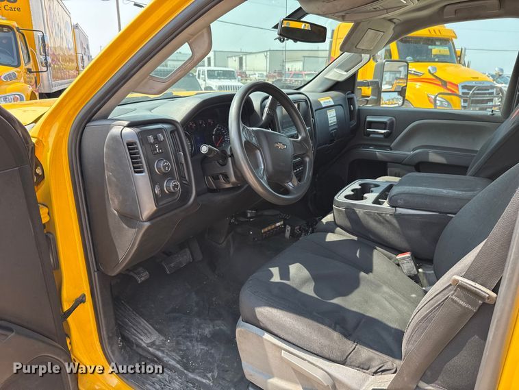 image for item EU2227 2018 Chevrolet Silverado 3500HD utility bed pickup truck