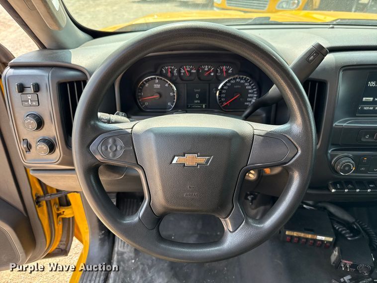 image for item EU2227 2018 Chevrolet Silverado 3500HD utility bed pickup truck