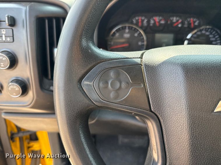 image for item EU2227 2018 Chevrolet Silverado 3500HD utility bed pickup truck