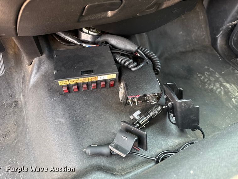 image for item EU2227 2018 Chevrolet Silverado 3500HD utility bed pickup truck