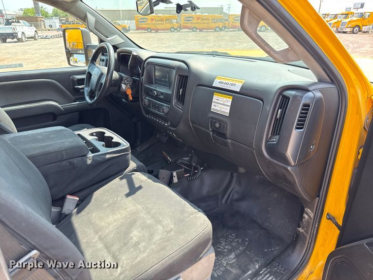 image for item EU2227 2018 Chevrolet Silverado 3500HD utility bed pickup truck