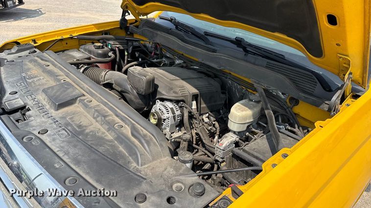 image for item EU2227 2018 Chevrolet Silverado 3500HD utility bed pickup truck