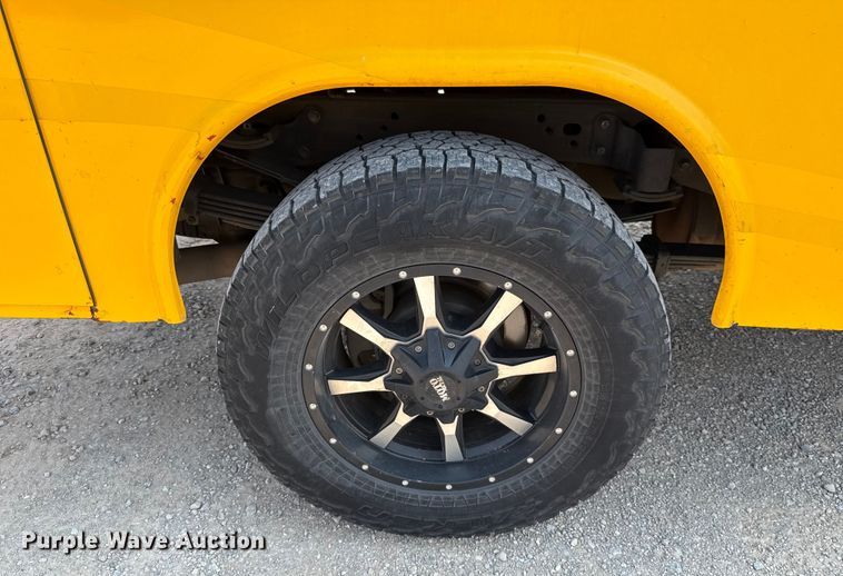 image for item EU2227 2018 Chevrolet Silverado 3500HD utility bed pickup truck