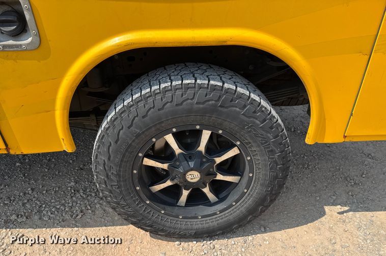 image for item EU2227 2018 Chevrolet Silverado 3500HD utility bed pickup truck