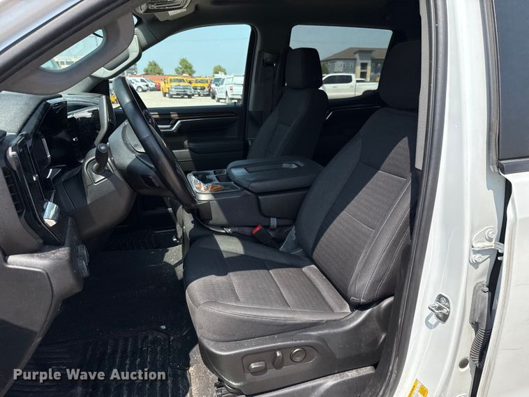 image for item EU2229 2023 Chevrolet Silverado 1500 Crew Cab pickup truck