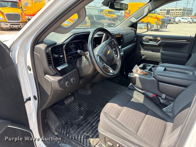 image for item EU2229 2023 Chevrolet Silverado 1500 Crew Cab pickup truck