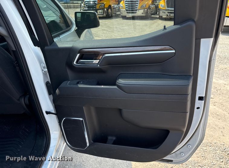 image for item EU2229 2023 Chevrolet Silverado 1500 Crew Cab pickup truck