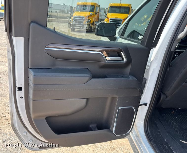 image for item EU2229 2023 Chevrolet Silverado 1500 Crew Cab pickup truck