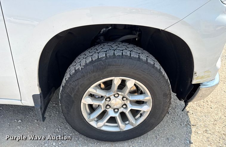 image for item EU2229 2023 Chevrolet Silverado 1500 Crew Cab pickup truck