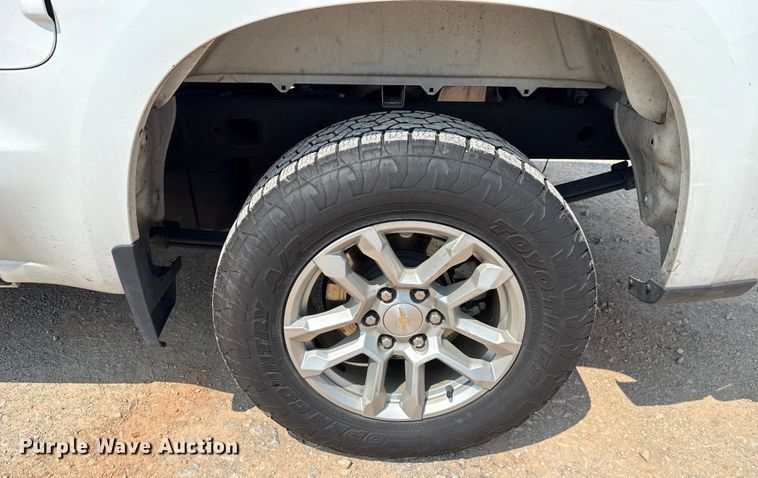 image for item EU2229 2023 Chevrolet Silverado 1500 Crew Cab pickup truck