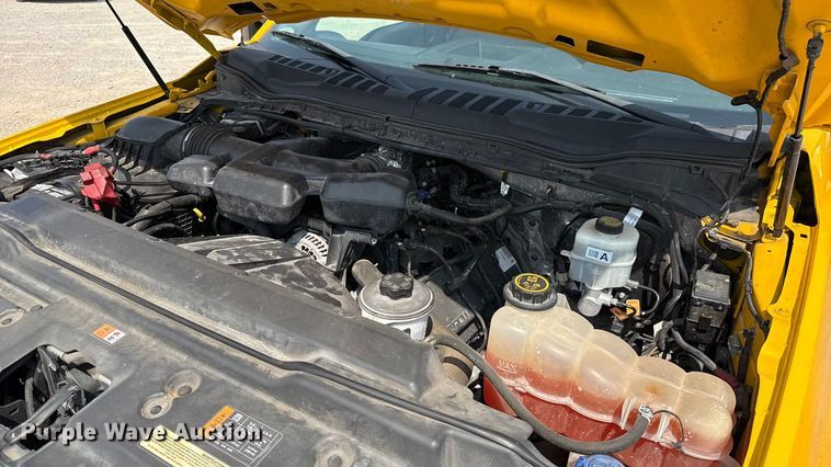 image for item EU2231 2018 Ford F350 Super Duty utility bed pickup truck