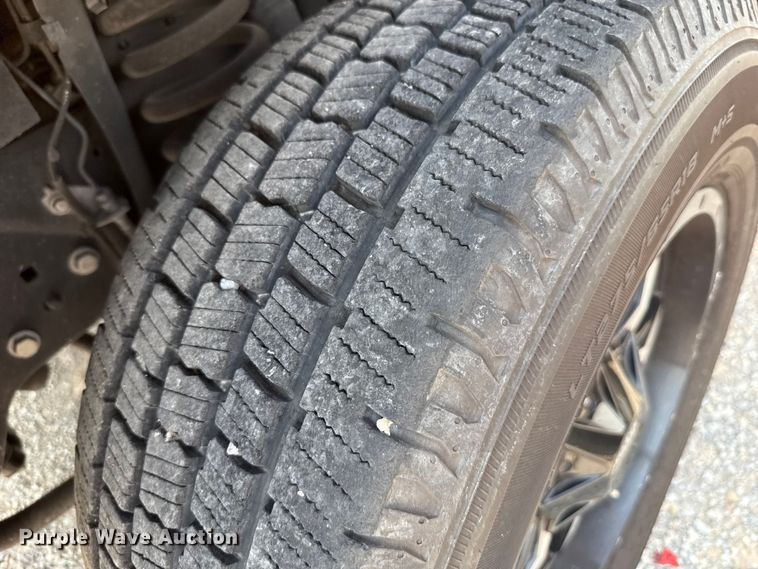 image for item EU2231 2018 Ford F350 Super Duty utility bed pickup truck